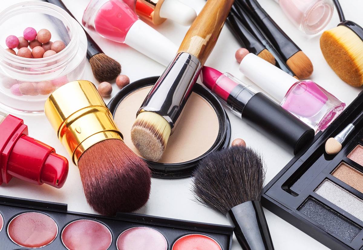 Revamp Your Makeup Routine with the Ultimate Guide to Makeup Brushes