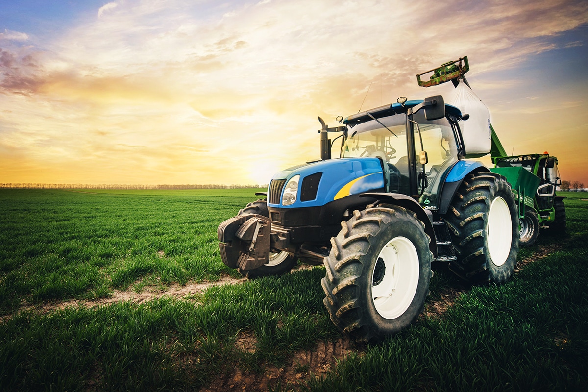 Power Your Farming Dreams with the Incredible Efficiency of Modern Tractors!