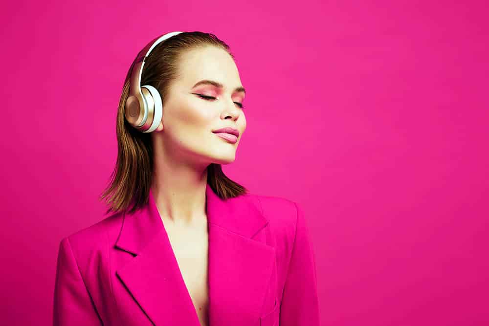 Why Wireless Headphones Are the Future of Music: Embrace the Ultimate Listening Experience Now!