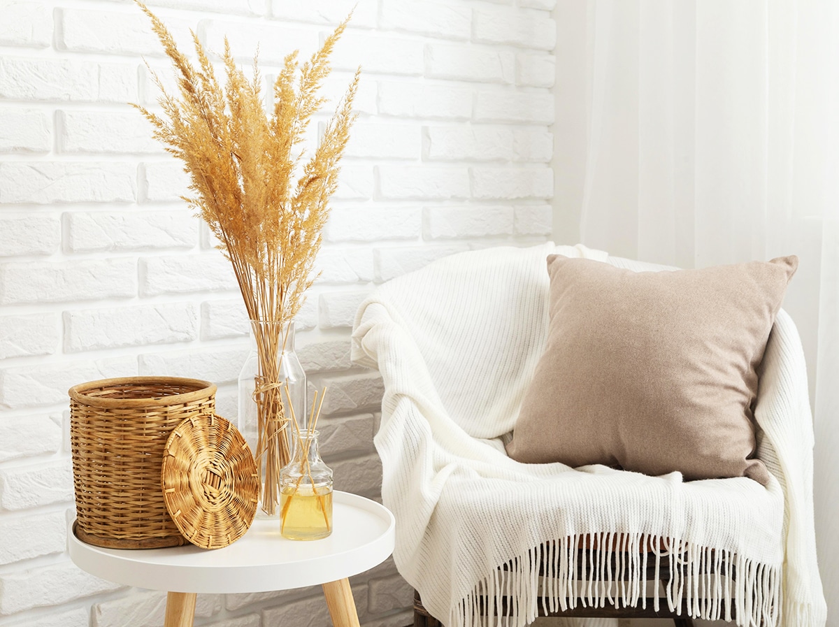 Less is More: The Powerful Benefits of Minimalist Decoration for a Happier Home